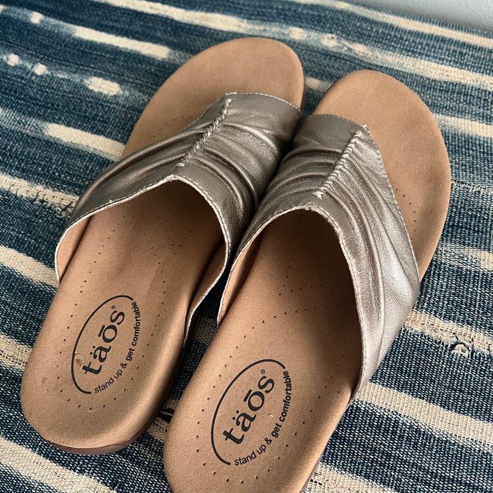 Taos Gift 2 sandals